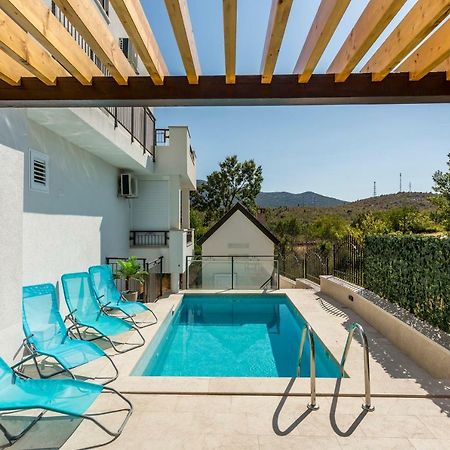 Ferienwohnung House Luce With Pool Čisla Exterior foto