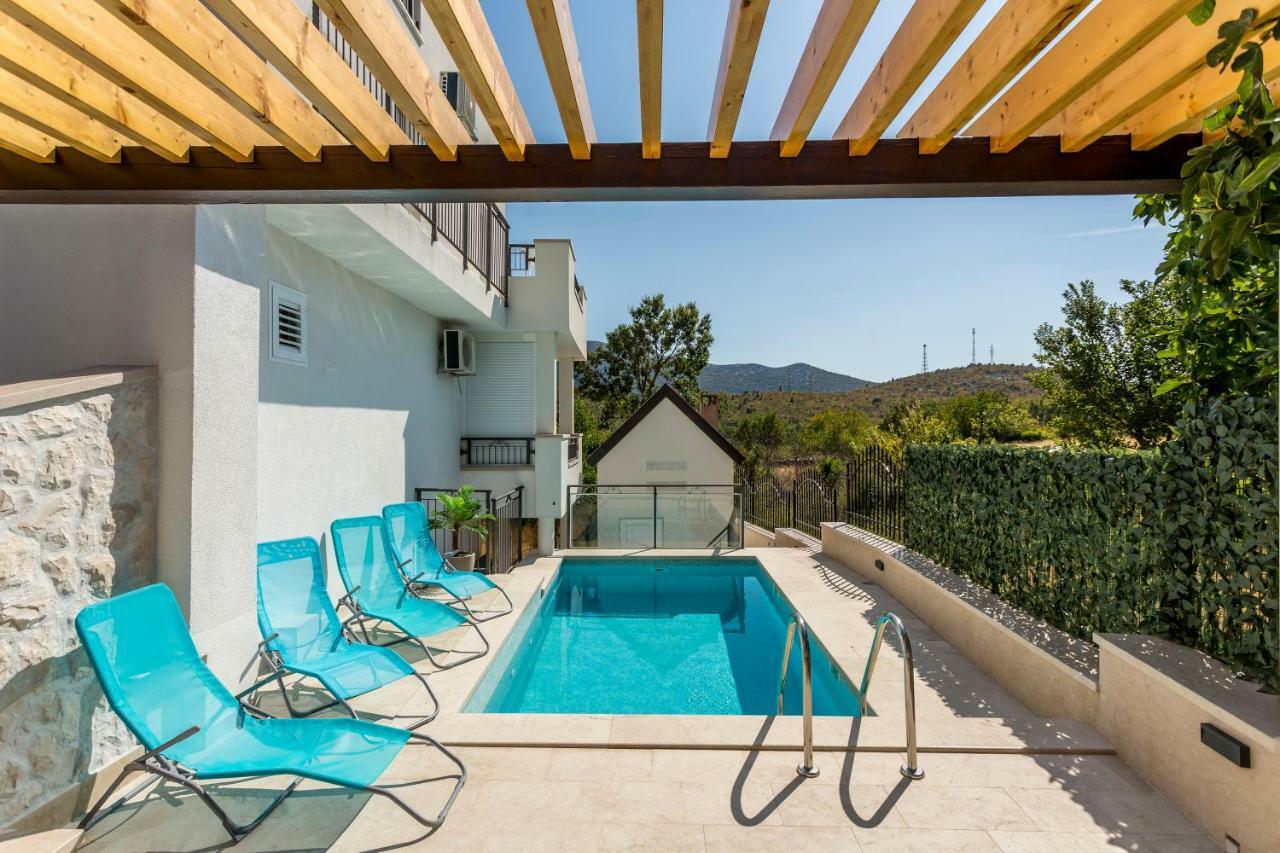 Ferienwohnung House Luce With Pool Čisla Exterior foto