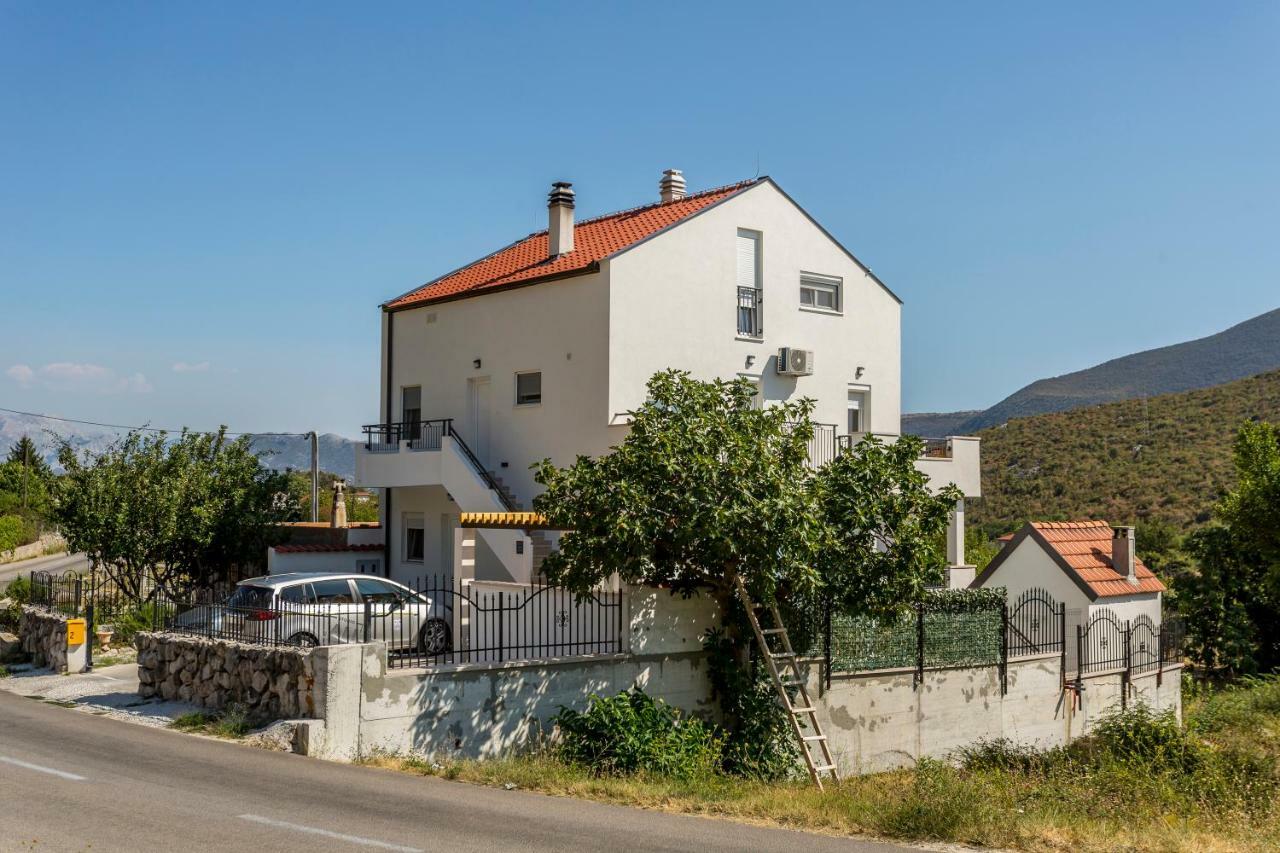 Ferienwohnung House Luce With Pool Čisla Exterior foto